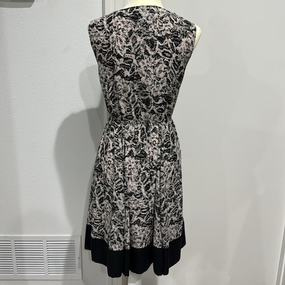 H&M Floral Cream and Black Dress - 10 - Picture 5 of 12